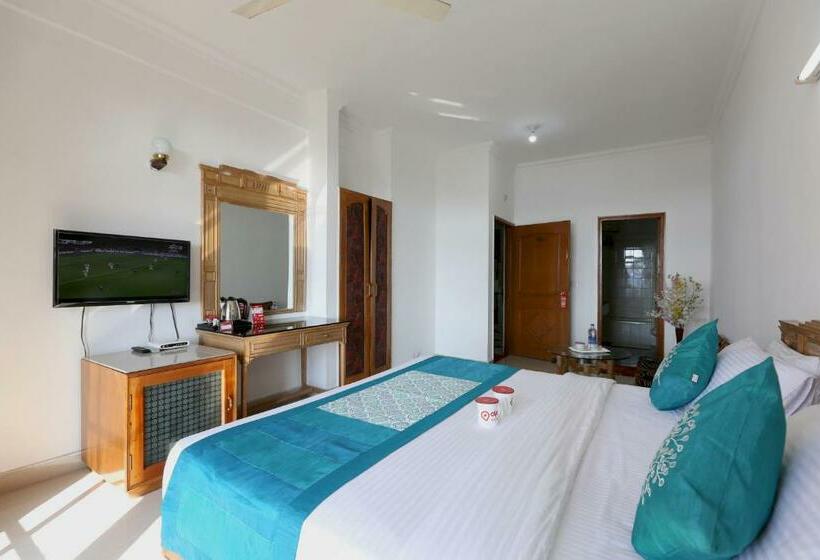 디럭스 룸, Chail Residency