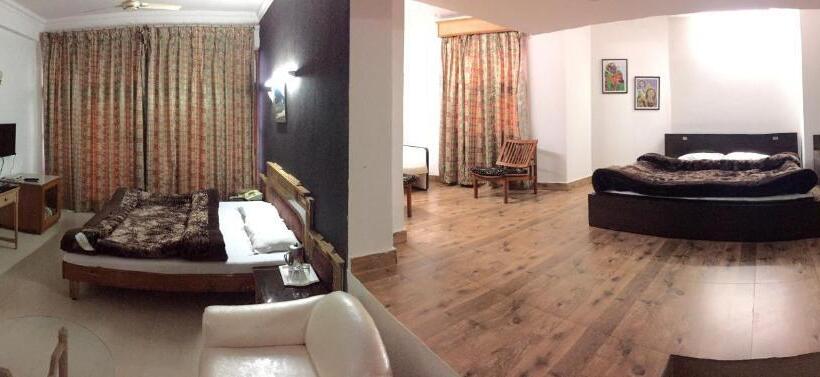 패밀리 스위트, Chail Residency