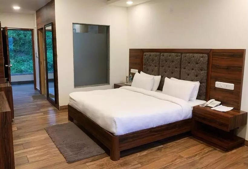 デラックスルーム, Chail Residency
