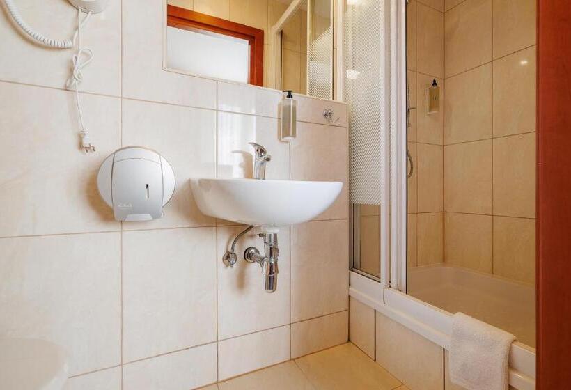 חדר קלאסי, Cristal Park