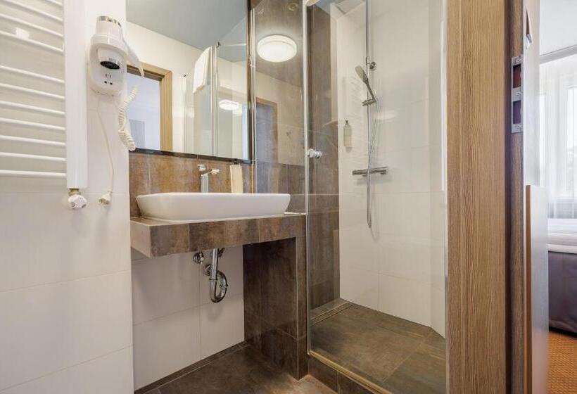 חדר דלוקס, Cristal Park