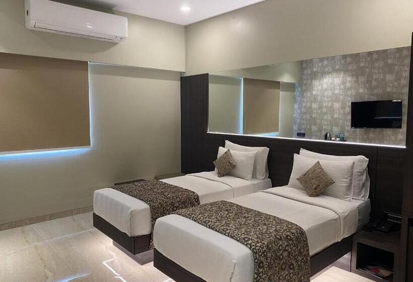 اتاق سوپریور, Landmark Fort