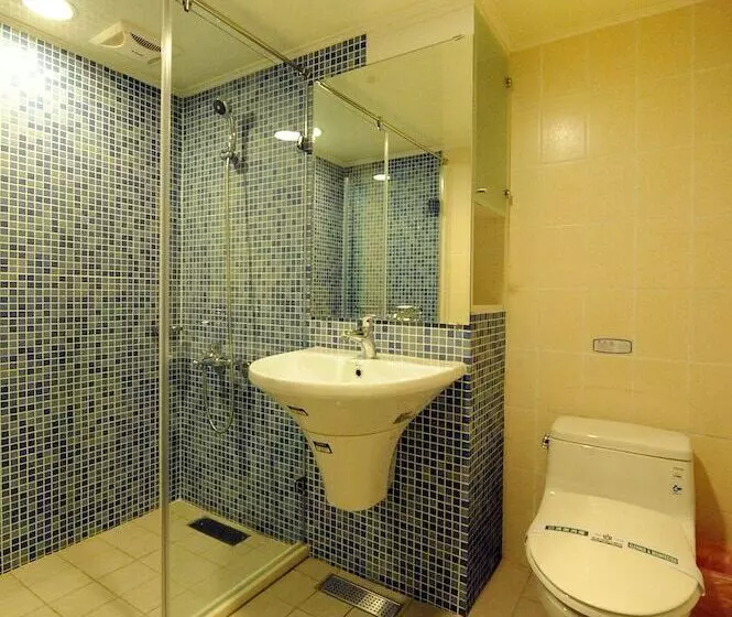 اتاق اکونومی, On Sight Inn