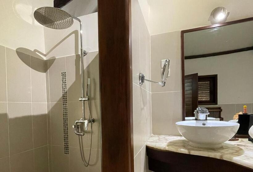 ویلای استاندارد با چشمانداز باغ, Ravintsara Wellness