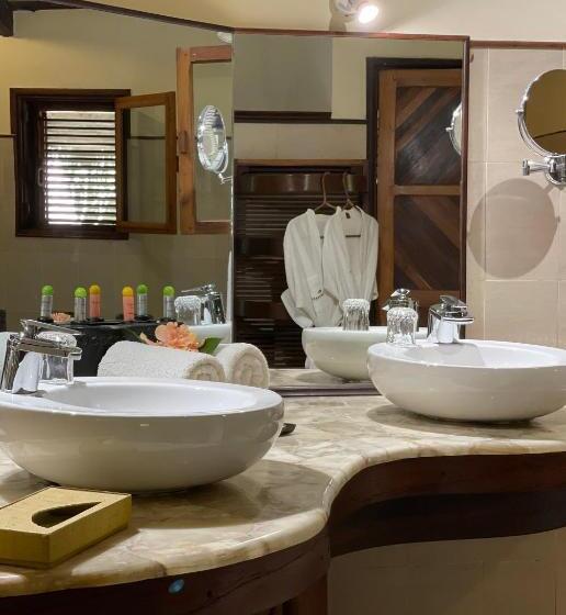 سوییت اجرایی, Ravintsara Wellness