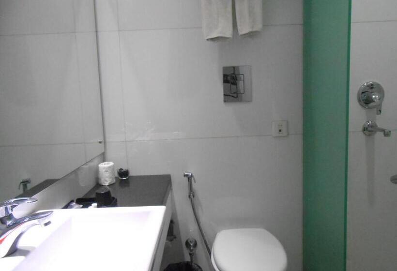 标准间, Sapphire Suites