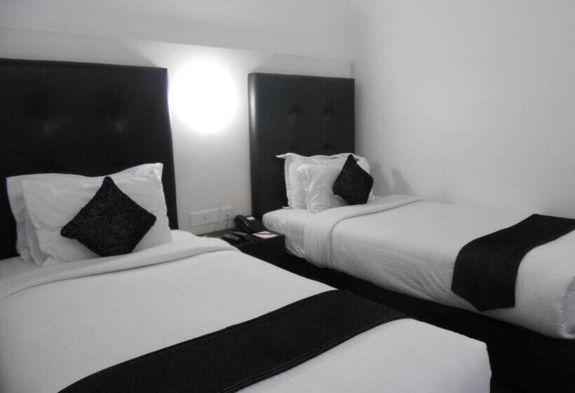 标准间, Sapphire Suites