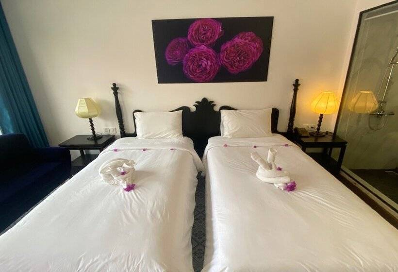 اتاق لوکس با بالکن, Thanh Binh Central