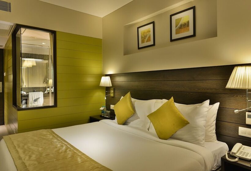 חדר קלאב, The Fern Residency, Vadodara