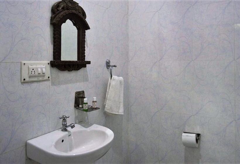 اتاق اکونومی, The Little Prince Heritage Home