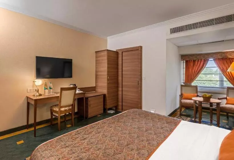 デラックスルーム, The Manor Kashipur By Leisure Hotels