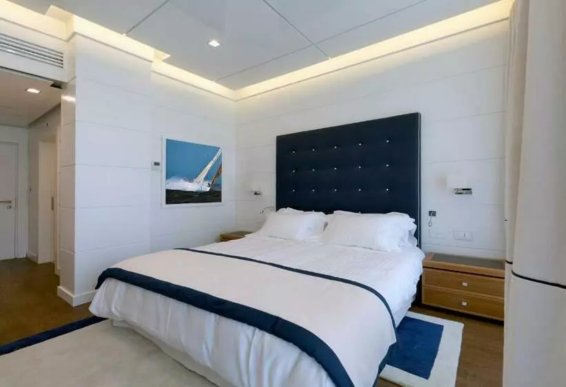 اتاق استاندارد با چشم‌انداز, Yacht Club Marina Di Loano