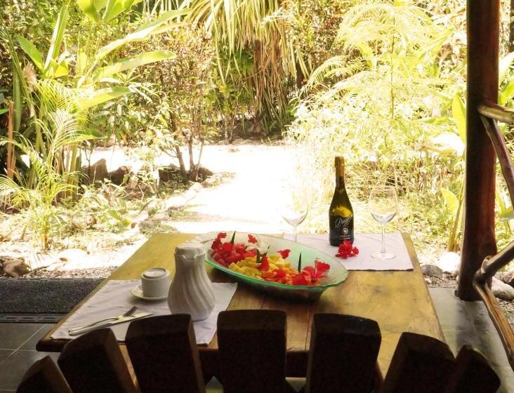 스탠다드 방갈로 정원 전망, Tropico Latino