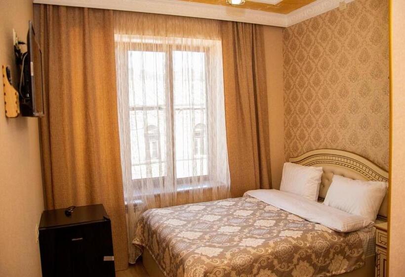 Family Room, Har Mar