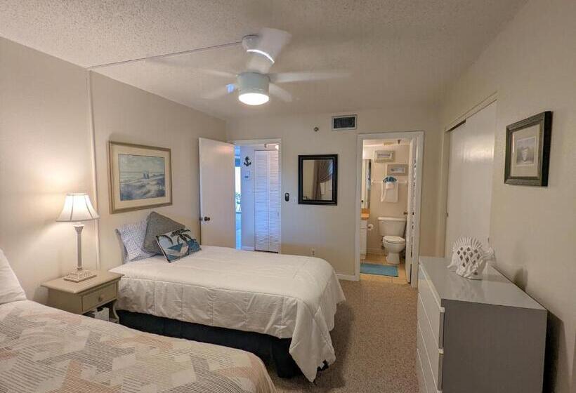 شقة غرفة واحدة مطلة على البحر, Sea Club Condo #103