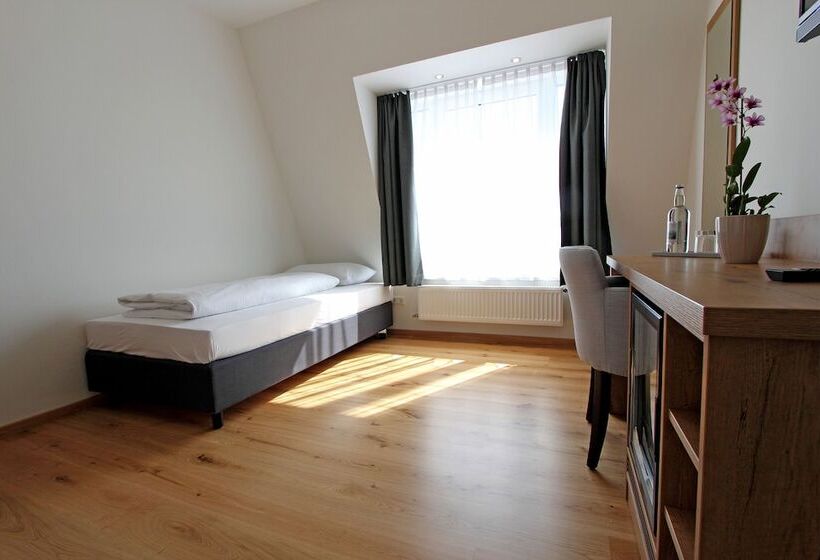 Номер Стандарт, Adler Hotel & Gasthaus