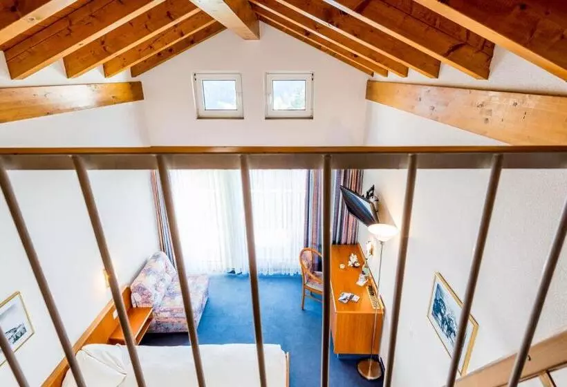Family Room, Alpenperle