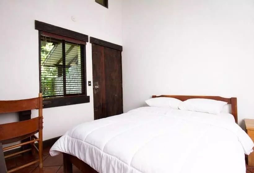 Basic-huone, Hacienda La Pacifica
