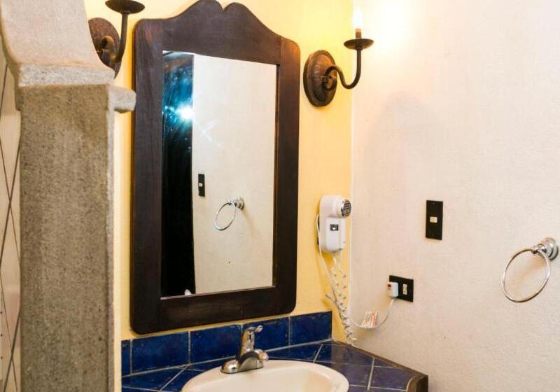 جناح جونيور, Hacienda La Pacifica