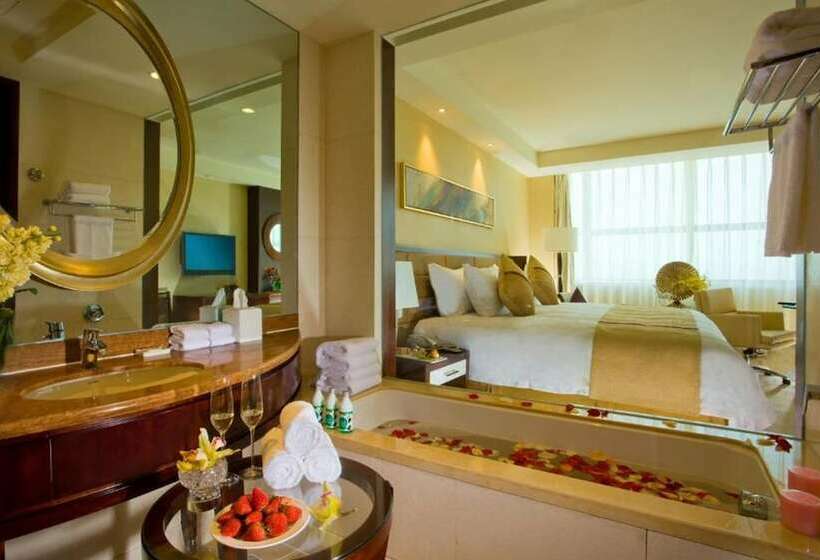 Номер Deluxe, New Century Grand Hotel Lishui Huaqiao