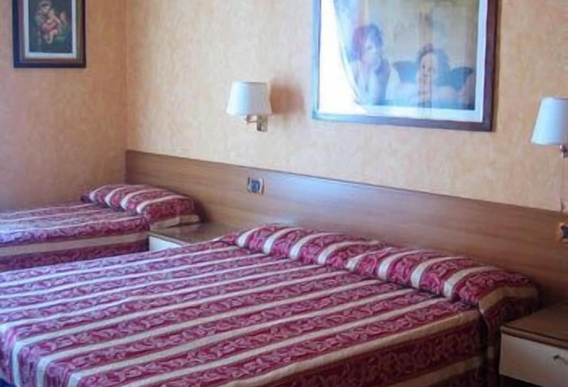 اتاق استاندارد سه نفره, Milazzo Roma