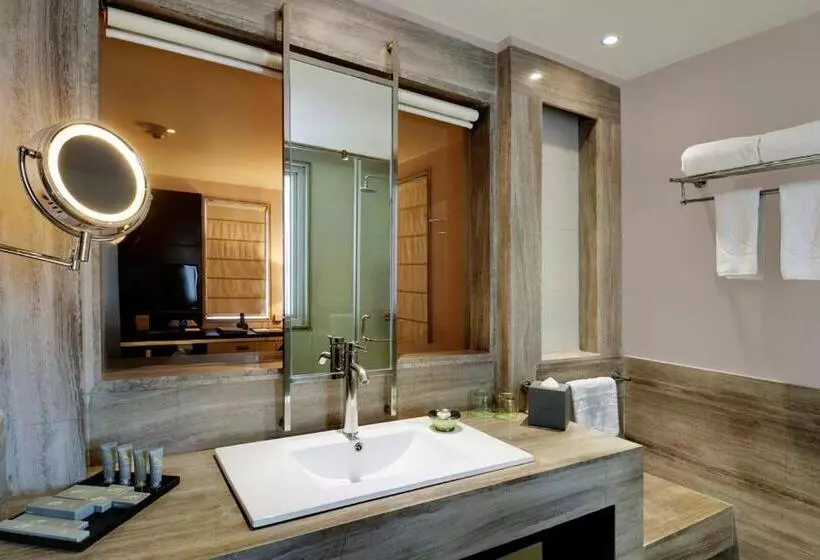 استودیوی استاندارد, Quality Inn Gurgaon