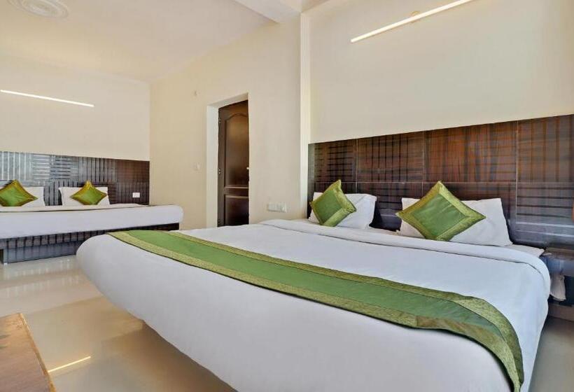 חדר סופריור, Treebo Mayur, Mall Road