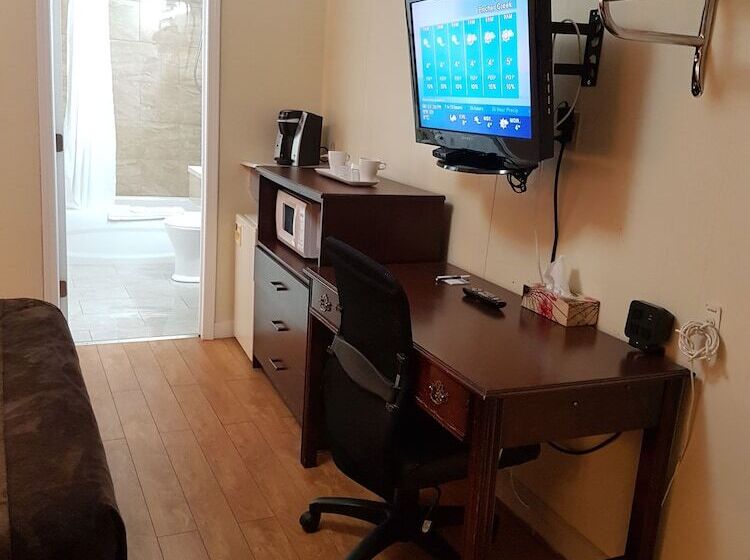 غرفة ديلوكس, Parkway Motel & European Lodges