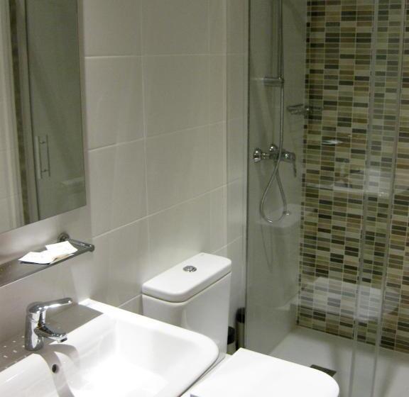 اتاق استاندارد, The Book Factory Hostel