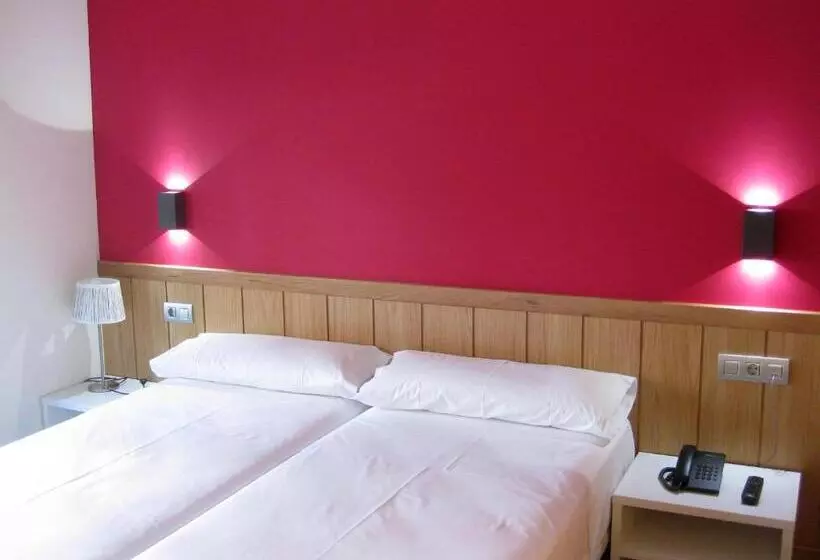 اتاق استاندارد, The Book Factory Hostel