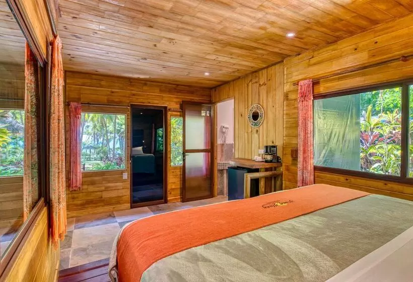 スタンダードルーム, Ylang Ylang Beach Resort