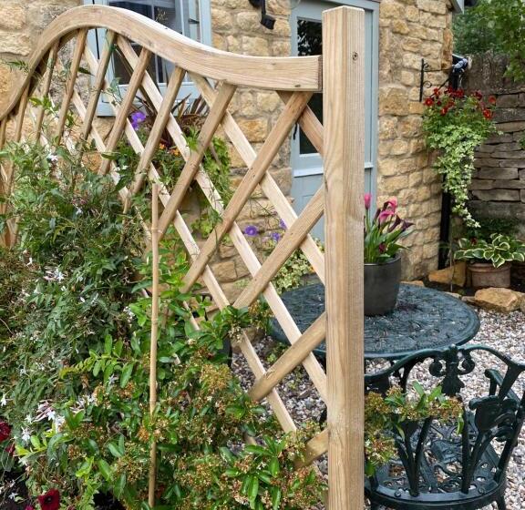 Номер Deluxe, The Loft In The Malt Barn Chipping Campden