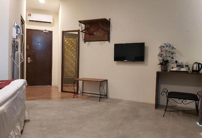 חדר דלוקס לשלושה, Kb