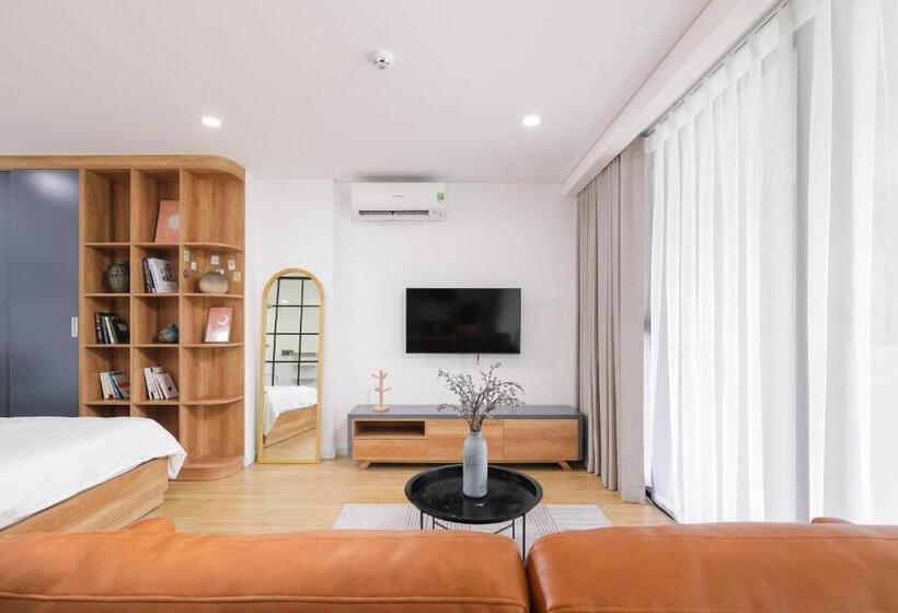 استودیوی سوپریور, Lagom Apartment And