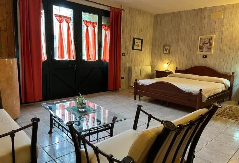 庭の見えるジュニアスイート, B&b La Baronata   Pescosansonesco