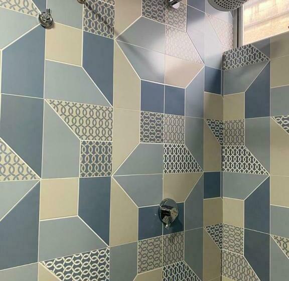 标准间, En Bogota Fontana Di Trevi