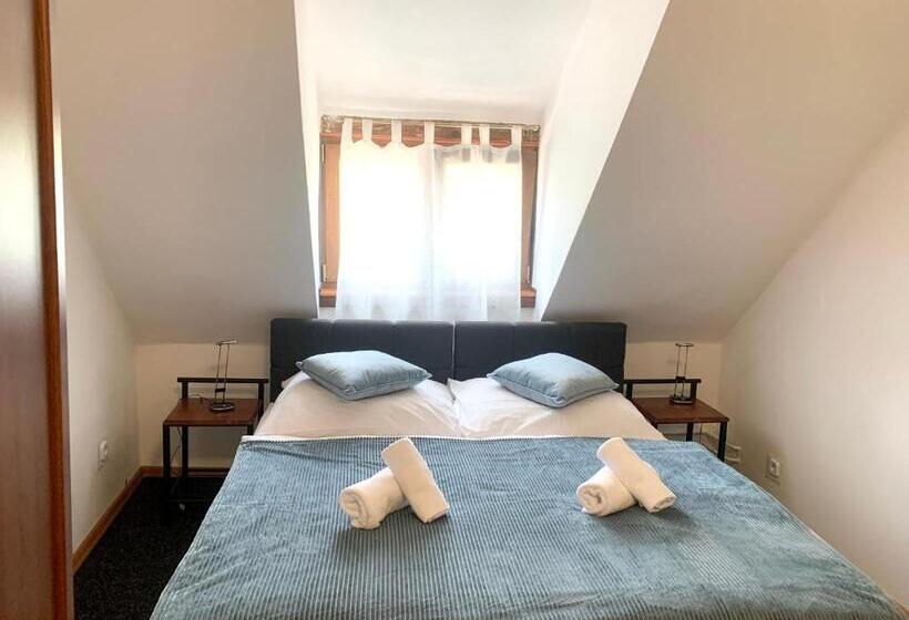 חדר אקונומי, Podkost