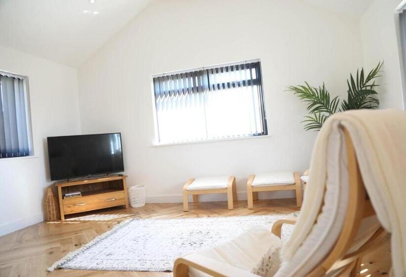 חדר סטנדרט, Mortham