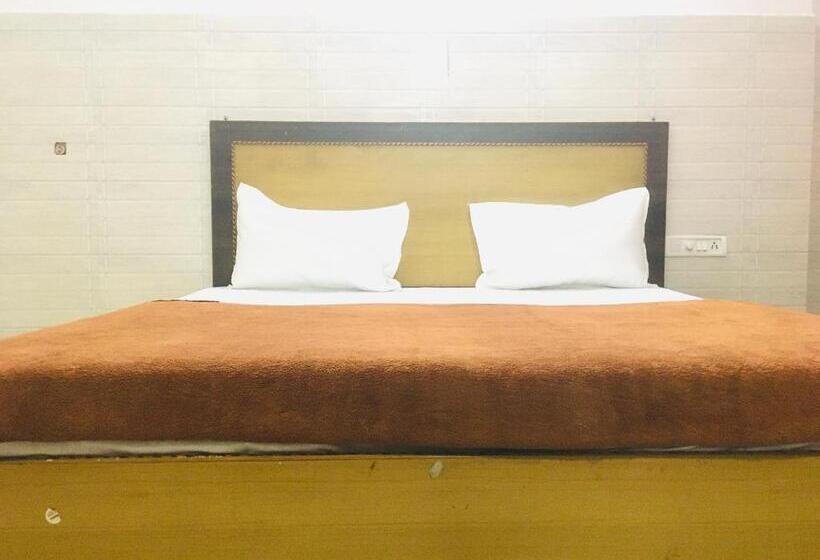 اتاق استاندارد, Trimrooms Shree Mata Palace, Katra Bus Stand