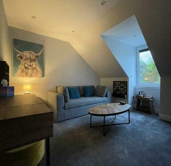 سوییت خانوادگی, Killorn Guest House