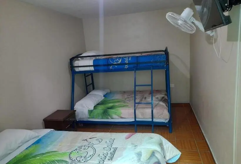 スタンダード4人部屋, Posada Salas & Kari Peru Travel