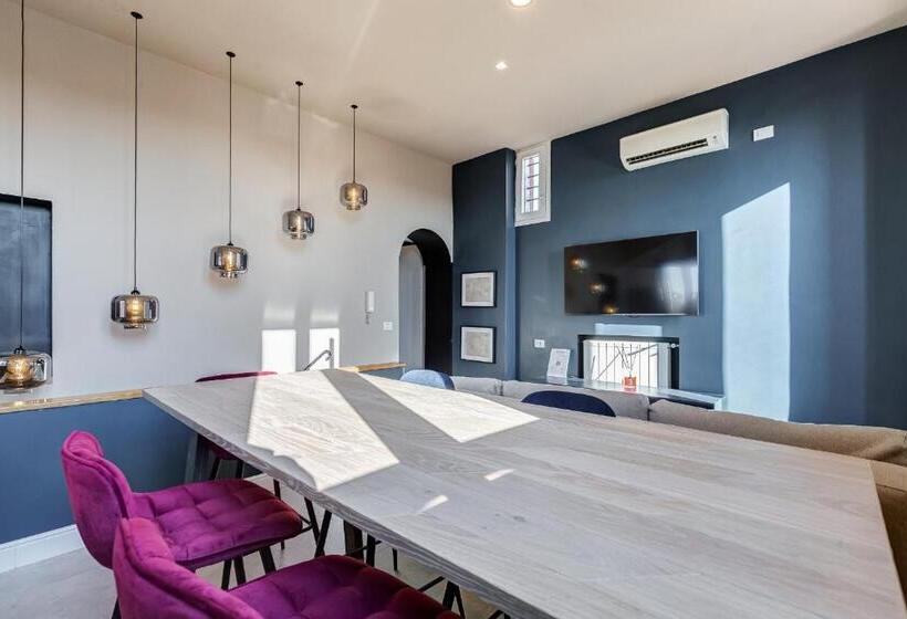 آپارتمان 1 خوابه با تراس, Vivilo Roma Trevi   Luxury Experience   Private Jacuzzi On Terrace   Insane View