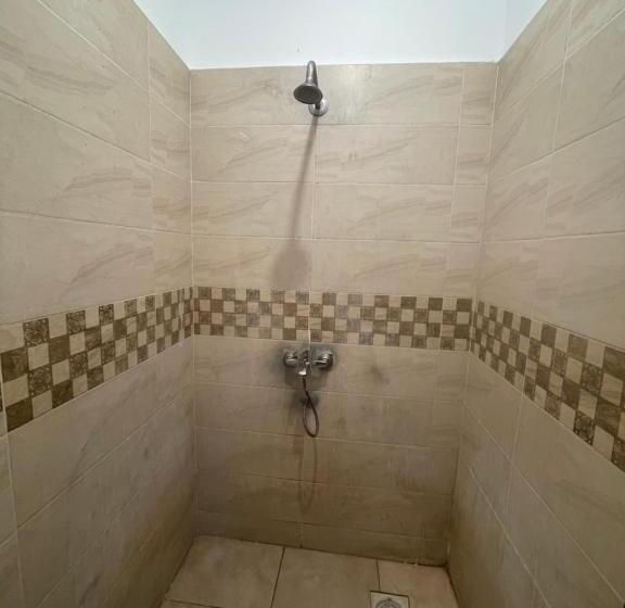 اتاق استاندارد یک تخته با سرویس بهداشتی مشترک, Auski Hostel Dahab