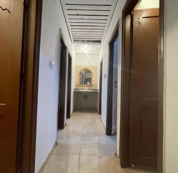اتاق استاندارد با سرویس بهداشتی مشترک, Auski Hostel Dahab