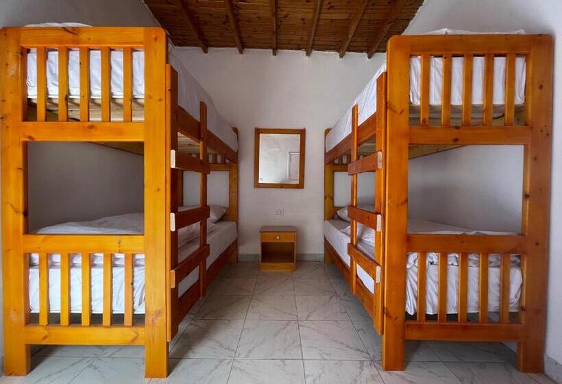 اتاق استاندارد چهارنفره با سرویس بهداشتی مشترک, Auski Hostel Dahab