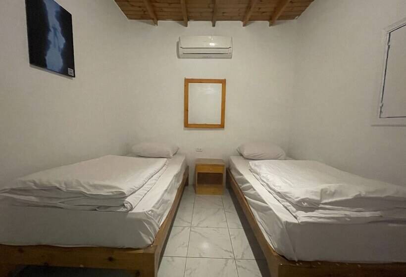 اتاق استاندارد یک نفره, Auski Hostel Dahab