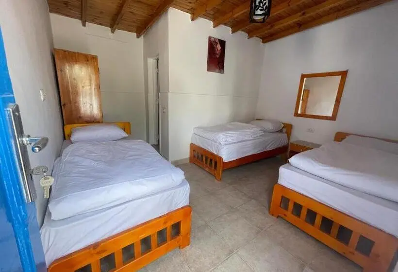 اتاق لوکس سه تخته, Auski Hostel Dahab