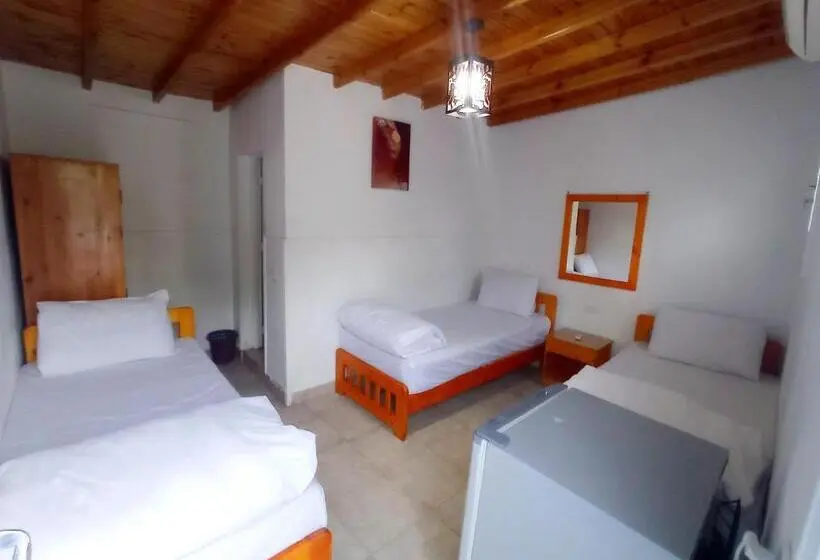اتاق لوکس سه تخته, Auski Hostel Dahab