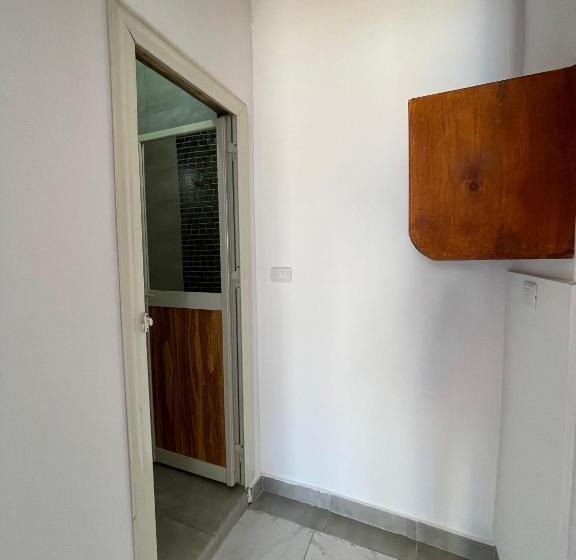 اتاق استاندارد چهار تخته, Auski Hostel Dahab