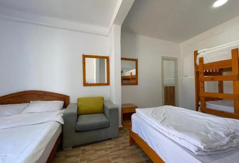 اتاق لوکس خانوادگی, Auski Hostel Dahab